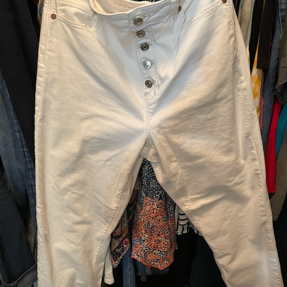 American Eagle White Jeans